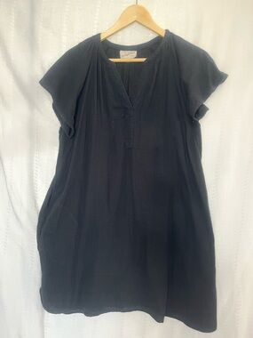 Universal Thread White V-Neck Flutter Sleeve Midi Dress